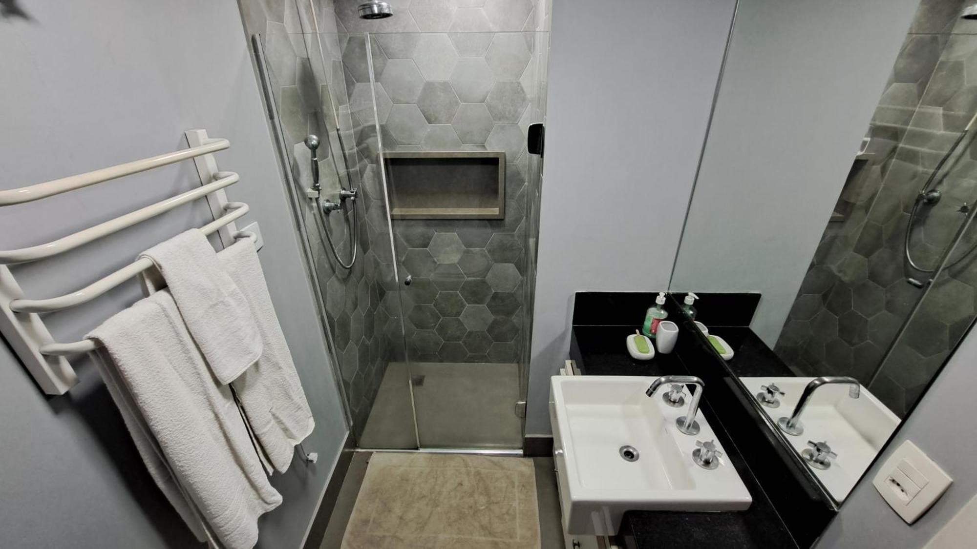 Flat Confortavel - Academia - Piscina - Garagem - Melhor Localizacao Do Itaim Bibi Sao Paulo Bagian luar foto